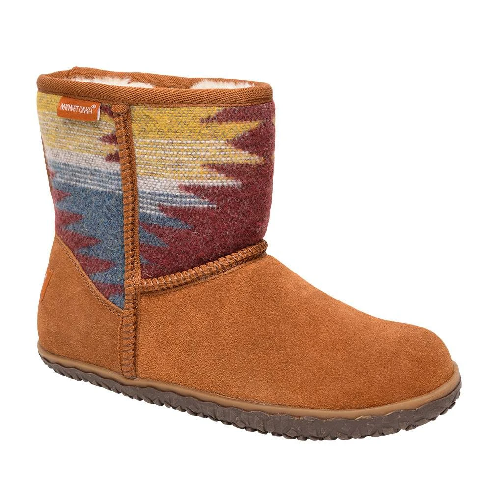 Minnetonka Women`s Tali Brown/Multi Boot 1 Minnetonka Women`s Tali Brown/Multi Boot