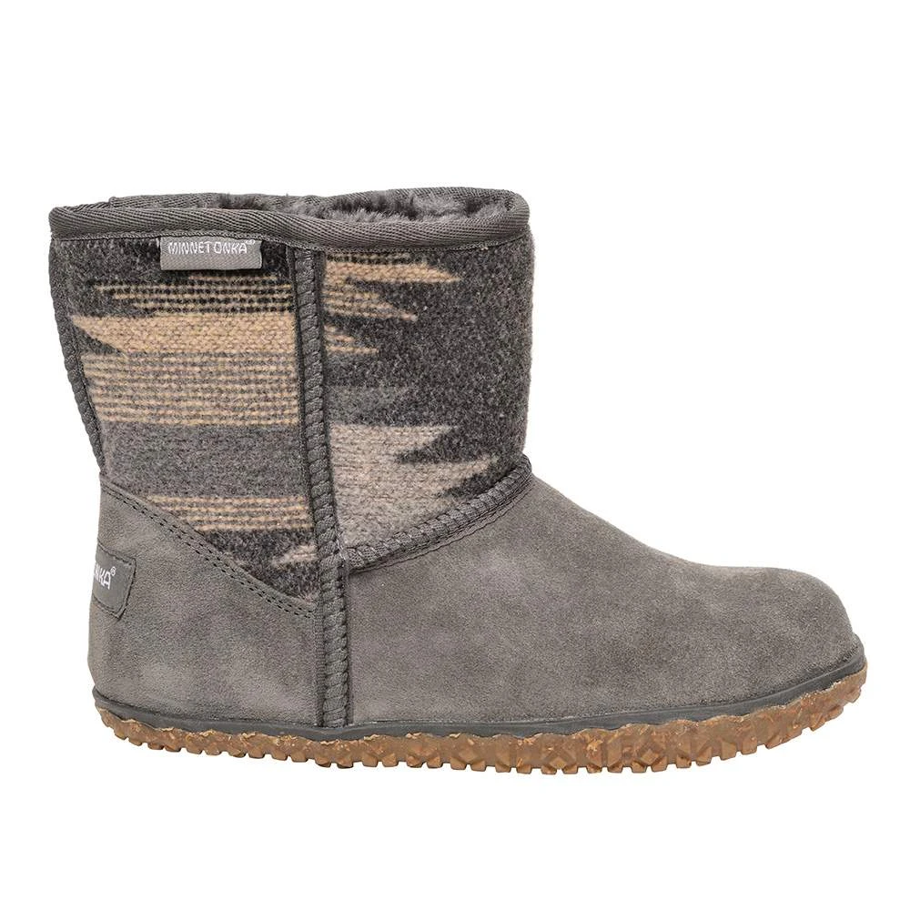 Minnetonka Women`s Tali Grey Multi Boot 4 Minnetonka Women`s Tali Grey Multi Boot - Image 4