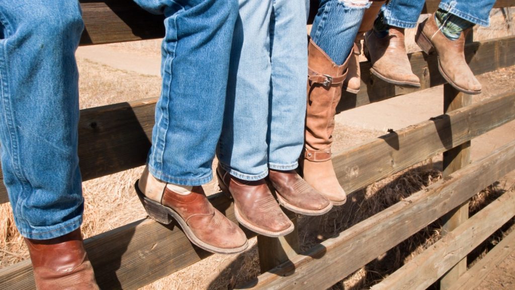 Front Page -Ariat Sales Store feet 1024x576 1